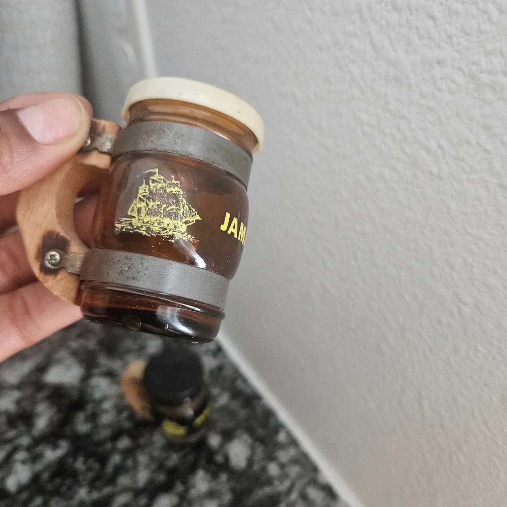 The Unbranded Brand set smoke